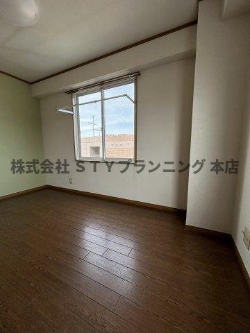 仲介手数料０円！BLACEDENT杁中の居間・リビング