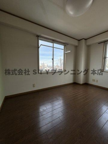 仲介手数料０円！BLACEDENT杁中の居間・リビング