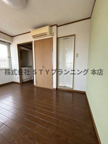 仲介手数料０円！BLACEDENT杁中の居間・リビング