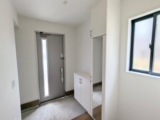 瀬戸市平町1期　全3棟の玄関