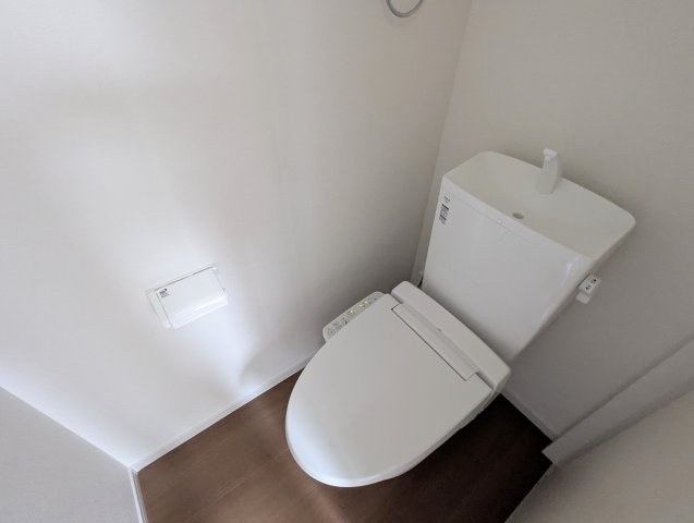 瀬戸市平町1期　全3棟のトイレ