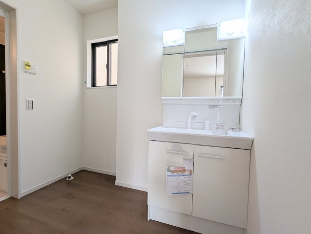 瀬戸市平町1期　全3棟の独立洗面台