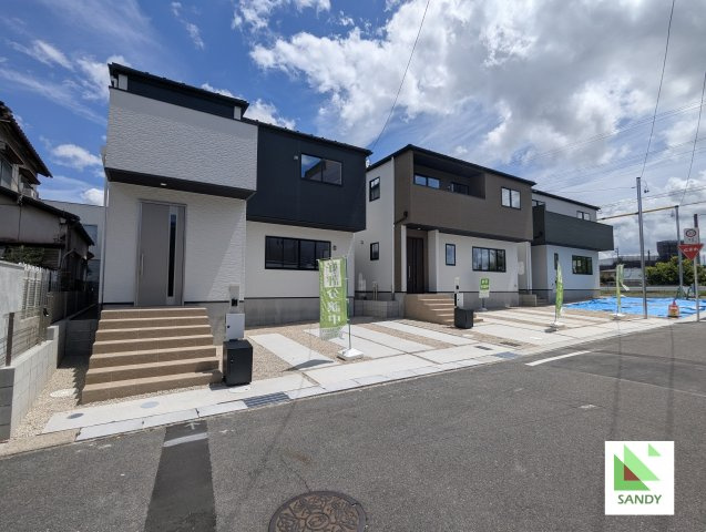 瀬戸市平町1期　全3棟の外観