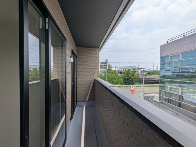 瀬戸市平町1期　全3棟のバルコニー