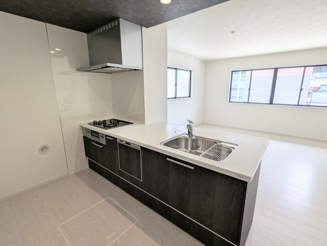 瀬戸市平町1期　全3棟のキッチン