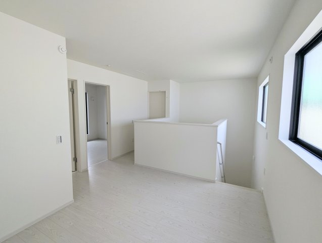 瀬戸市平町1期　全3棟の居間・リビング