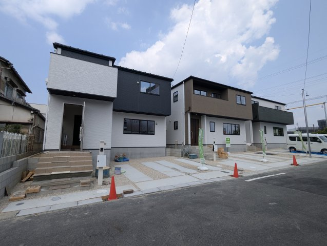 瀬戸市平町1期　全3棟の外観