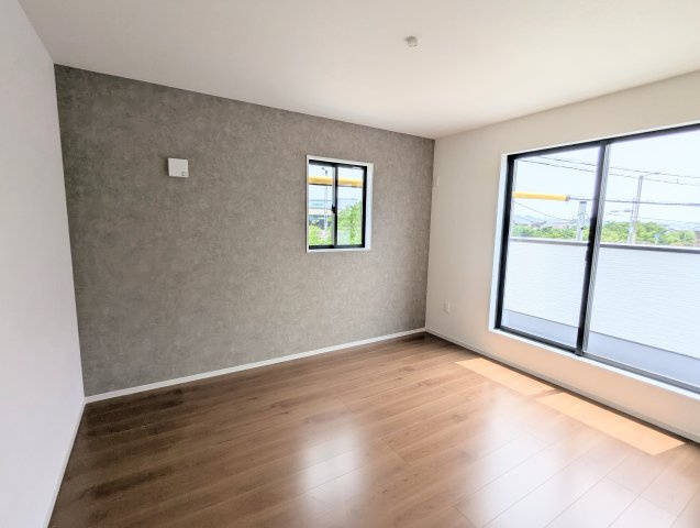 瀬戸市平町1期　全3棟の洋室