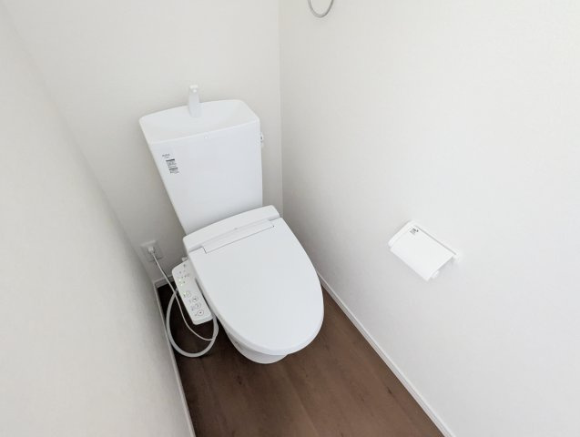 瀬戸市平町1期　全3棟のトイレ