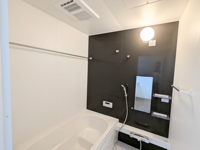 瀬戸市平町1期　全3棟の浴室