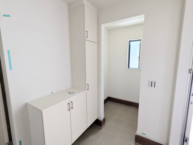 瀬戸市平町1期　全3棟の玄関