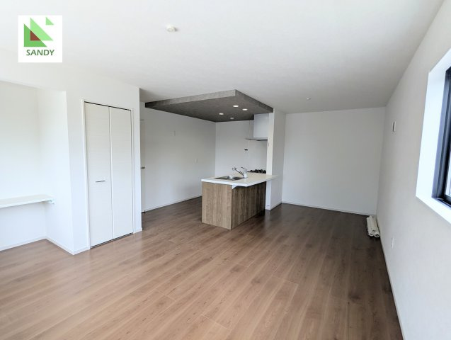 瀬戸市平町1期　全3棟の居間・リビング