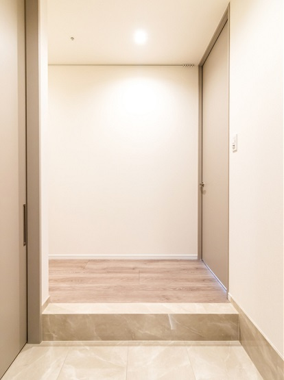 港区芝２丁目の賃貸マンションのその他|玄関