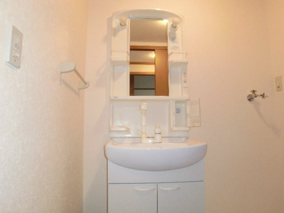 【洗面所】 | レジオン・ド’ヌール | 洗髪洗面化粧台