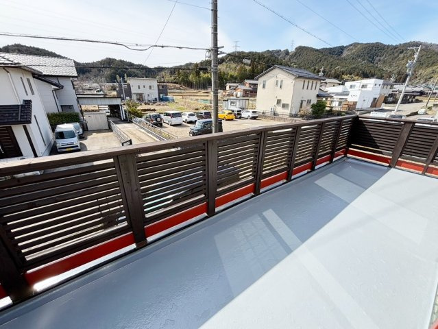 中古住宅　高木のバルコニー