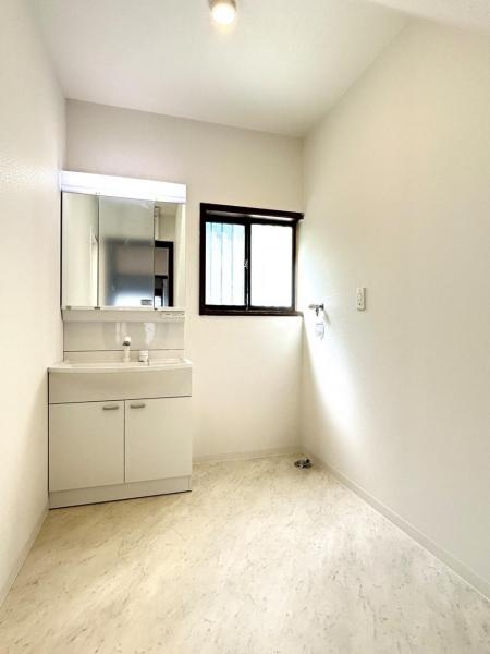 高知市神田 戸建ての洗面所