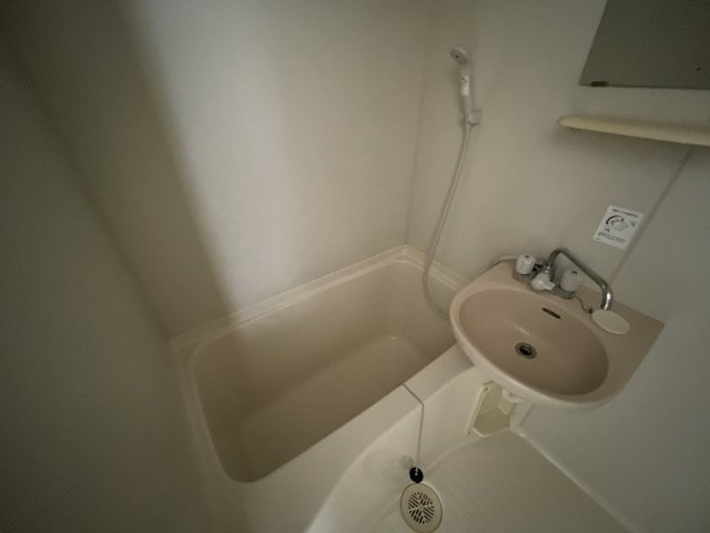 サンフレーズ東町１の浴室