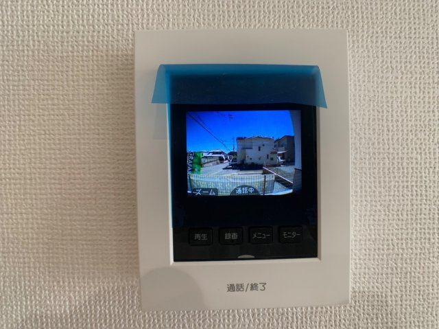 神戸市北区泉台　新築一戸建ての防犯設備|カラーモニターインターホン！声だけでなく来訪者の姿や顔がモニターで確認できるので、小さなお子様がいらっしゃるご家庭でも安心できます！