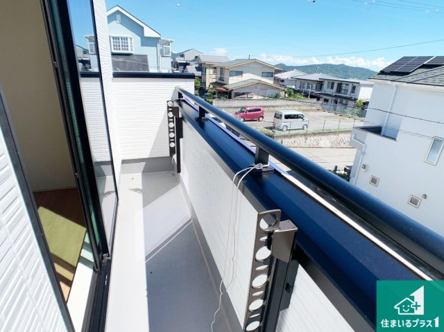 神戸市北区泉台　新築一戸建てのバルコニー|ワイドバルコニーは洗濯物を干すスペースが広いのでご家族が多くても安心！