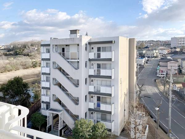 ビレッジハウス志染20号棟の展望|ビレッジハウスの同一物件・同一タイプの間取りの写真です