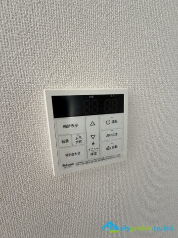 平塚市長持　中古戸建の発電・温水設備