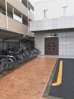 【エントランス】