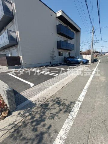 クリザンテームの駐車場