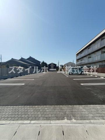 クリザンテームの駐車場