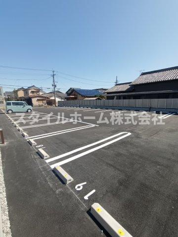 クリザンテームの駐車場
