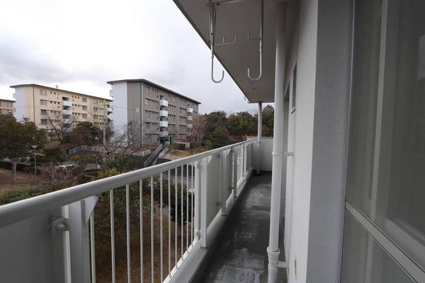 ビレッジハウス志染14号棟のバルコニー|ビレッジハウスの同一物件・同一タイプの間取りの写真です