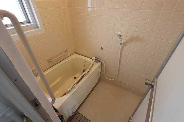 ビレッジハウス志染14号棟の浴室|ビレッジハウスの同一物件・同一タイプの間取りの写真です