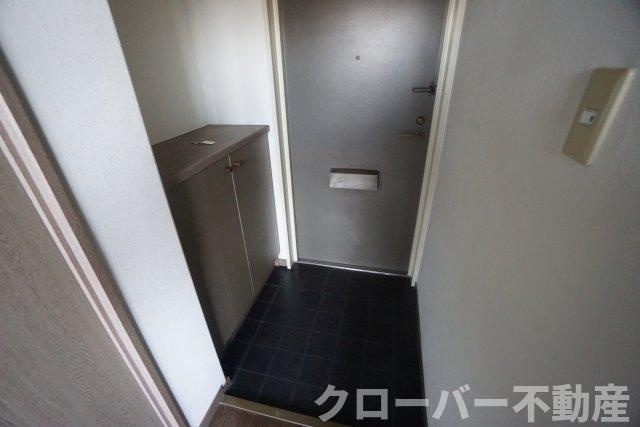 網の浦ハイツの玄関