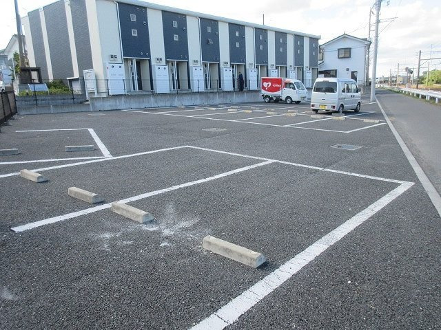 レオネクストコンフォートの駐車場