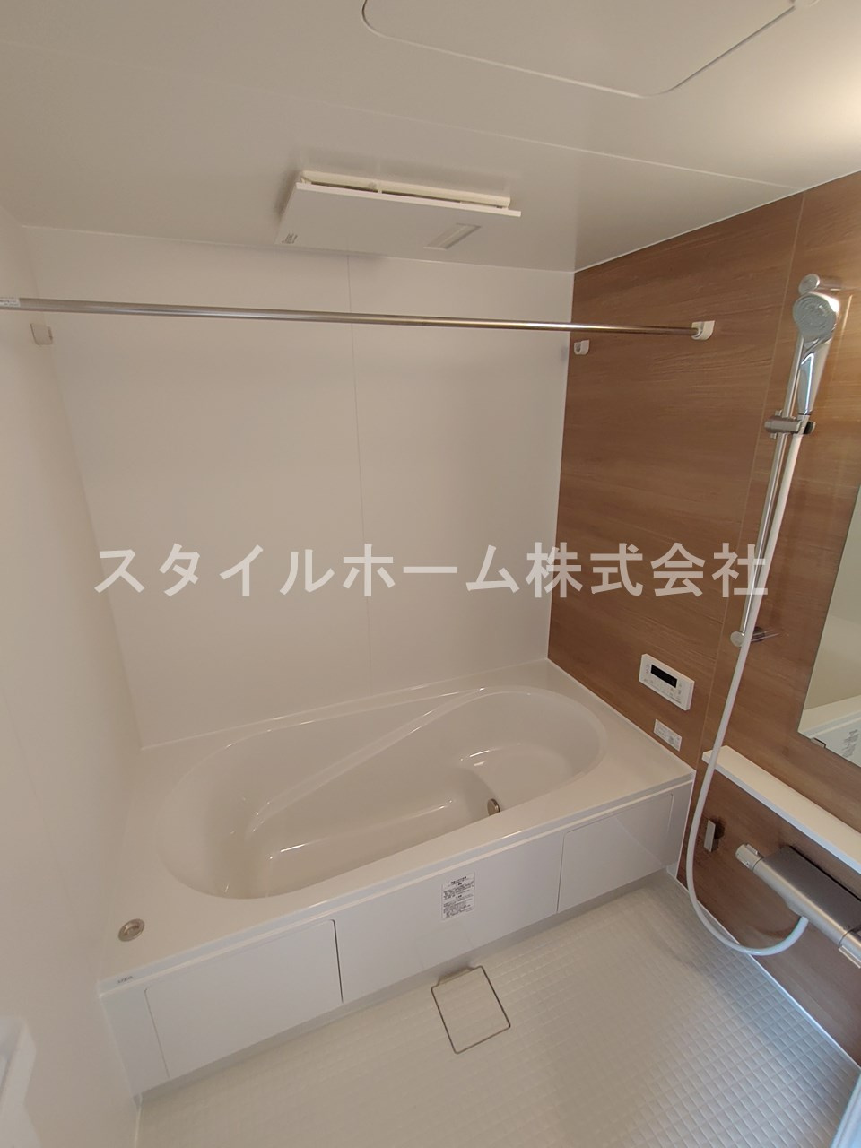 ソレイユ入船の浴室|別部屋写真です。