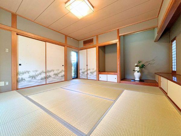 大在浜2丁目　中古の和室|床の間のある8帖の和室