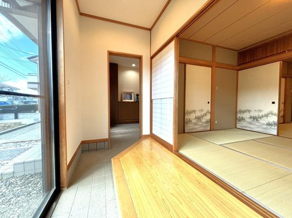 大在浜2丁目　中古の和室|広縁から玄関まで直接出入り可能