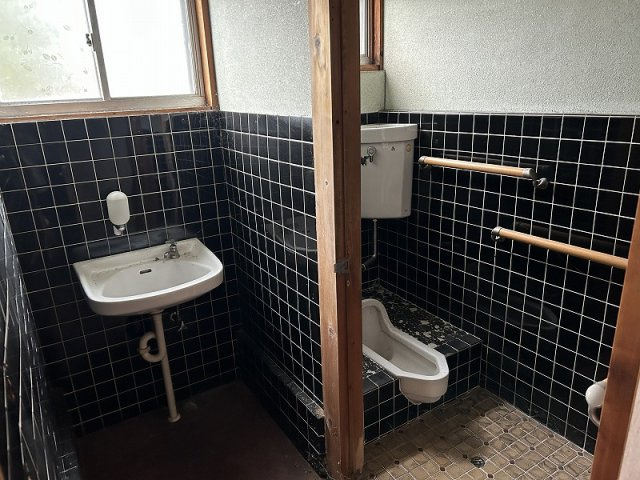 各務原市蘇原三柿野町２丁目のトイレ