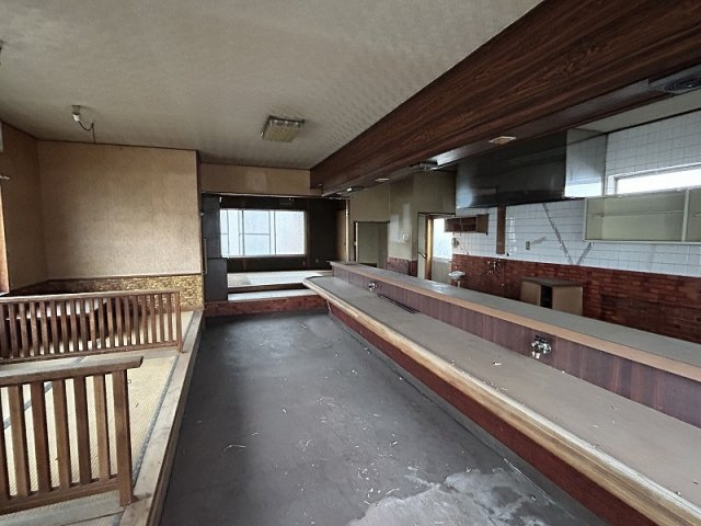 各務原市蘇原三柿野町２丁目の内装