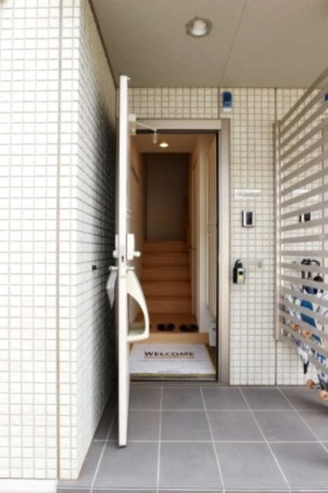 カームベリー　Cの玄関