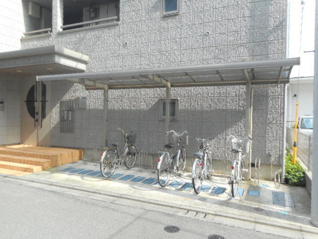 ヴィルヌーブのその他共用部分|屋根付き駐輪場