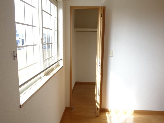 明石市松江のアパートの収納