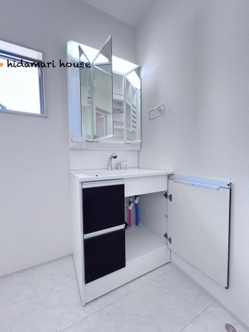西区中野林　第2　新築戸建　リーブルガーデン　07の独立洗面台