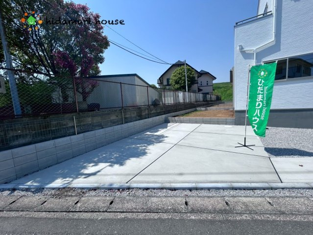 西区中野林　第2　新築戸建　リーブルガーデン　07の駐車場