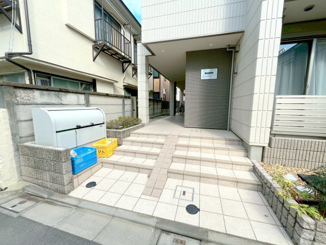 MANISのエントランス