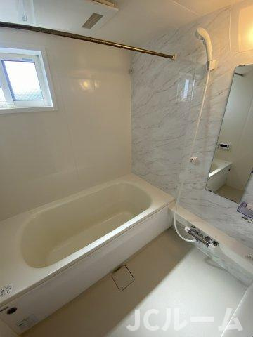 ベルファミーユの収納|同建物内の別の部屋の写真です。