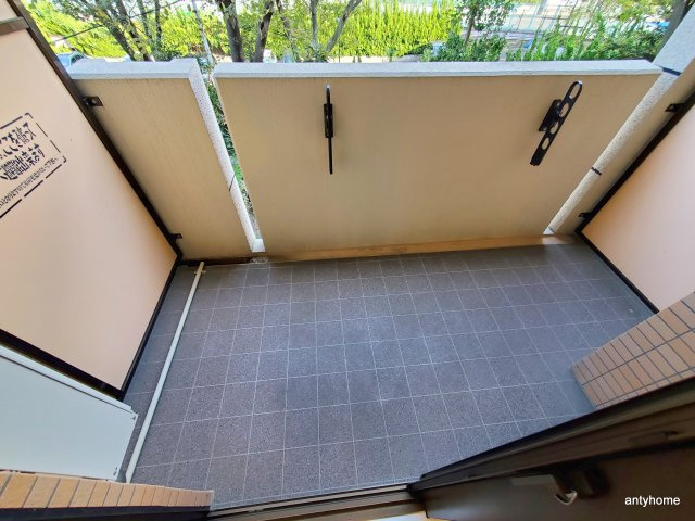 Luxe新大阪SOUTH　仲介手数料無料のバルコニー