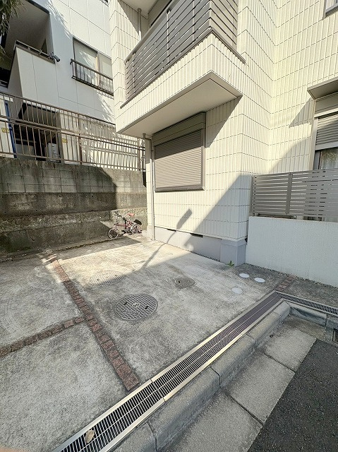 アルメリアの駐車場|★敷地内駐車場★