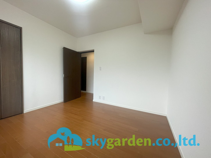 コスモ茅ヶ崎ベルセーヌの洋室