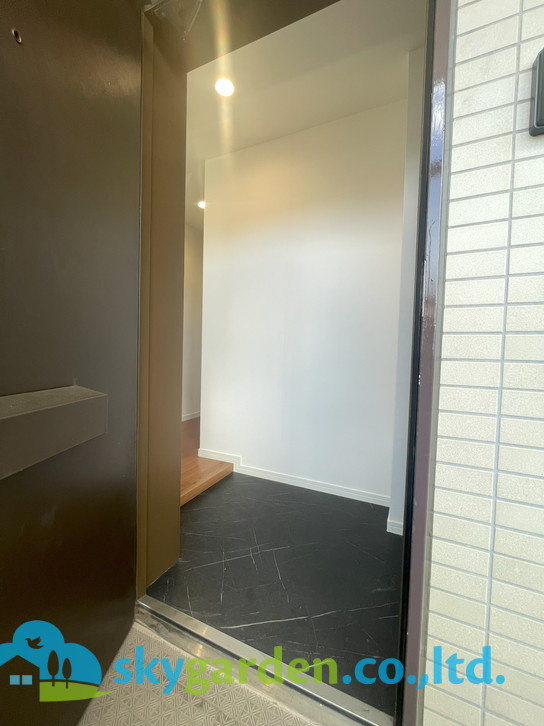 コスモ茅ヶ崎ベルセーヌの玄関