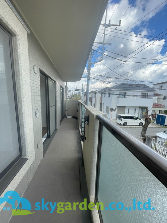 コスモ茅ヶ崎ベルセーヌのバルコニー